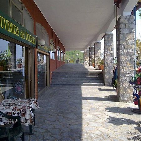 Hotel Funivie Del Lago Maggiore Laveno-Mombello Exterior foto